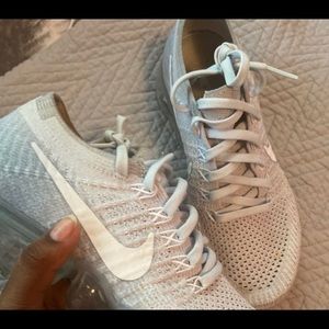 NIKE VAPORMAX - Pure Platinum sz 6W